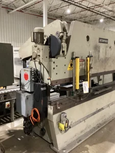 ACCUPRESS 713010 CNC Press Brake 130 Ton – Year 1998