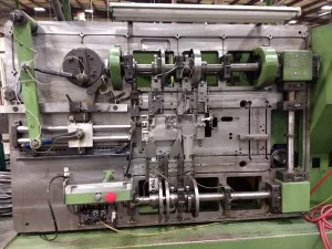 OMCG 630 Wire Former with 2 Plane Straightener