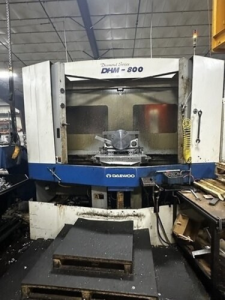 DAEWOO DHM-800 CNC Horizontal Machining Center – Year 2002