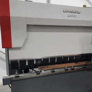 Mitsubishi Diamond BH13530 CNC Press Brake 4-Axis 150 Ton - Year 2022