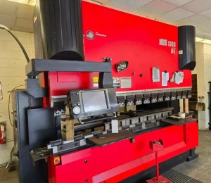 Amada HDS-1303NT CNC Hydraulic Press Brake 143 Ton with Back Gauge – Year 2011