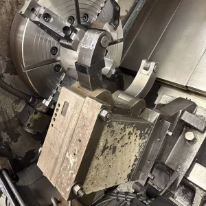 Doosan Puma 700LM CNC Turning Center Chuck 32 inch C Axis - Year 2006