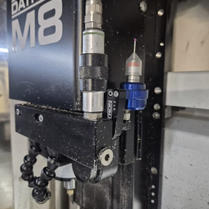 DATRON M8 Cube CNC High-Speed 60.000 rpm Vertical Machining Center - Year 2012
