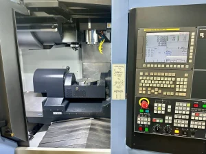 Doosan DNM 350/5AX CNC Simultaneous 5-Axis Vertical Machining Center wtih Fanuc Robot CR-35iA – Year 2016