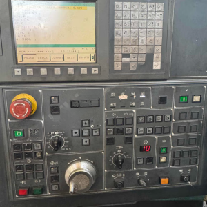 Doosan Puma V400 CNC Vertical Lathe - Year 2007