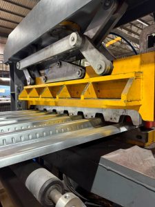 Fully Automatic Trapezoidal Roofing Sheet Roll Forming Line – 3 Profile System
