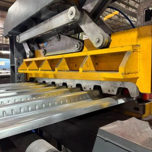 Fully Automatic Trapezoidal Roofing Sheet Roll Forming Line – 3 Profile System