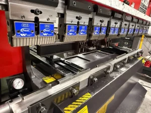 AMADA RG-50 CNC Hydraulic Press Brake 50 Ton – Year 2001
